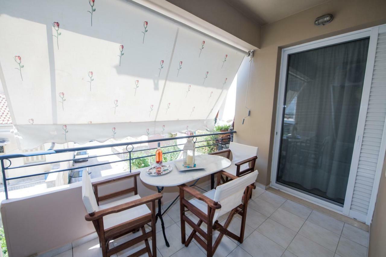 A Beautifull 2Nd Floor Apartment Close To The Port Kalamata Exterior photo